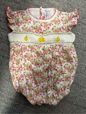 Cape Cullen by LouLou Baker Amalfi Lemon Smocked Onesie 6-9 Months